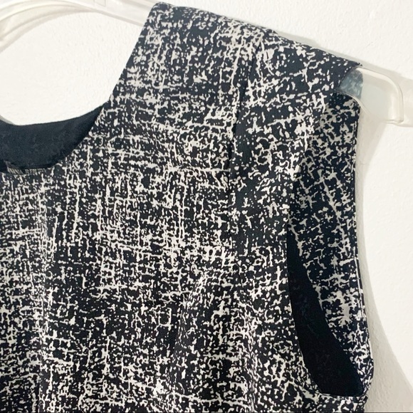 Banana Republic Factory Sleeveless Open Back Sleeveless Blouse Top Rounded Neck - Picture 4 of 8